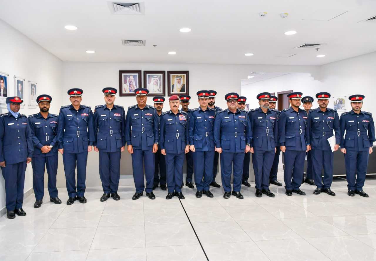 المفتش العام يقوم بزيارة تفقدية إلى إدارات مكتب الوكيل المساعد للشؤون القانونية<